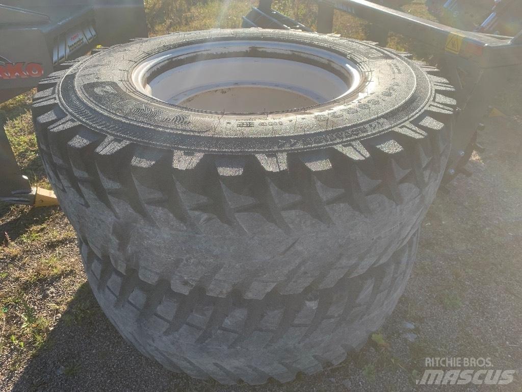Nokian 16.9 R28 Pneus, roues et jantes
