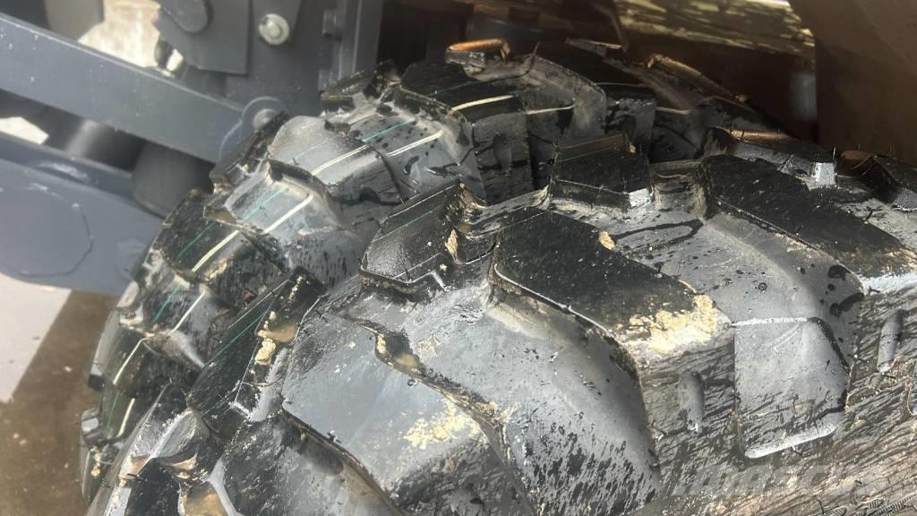 Doosan DX 170 W Pelle sur pneus