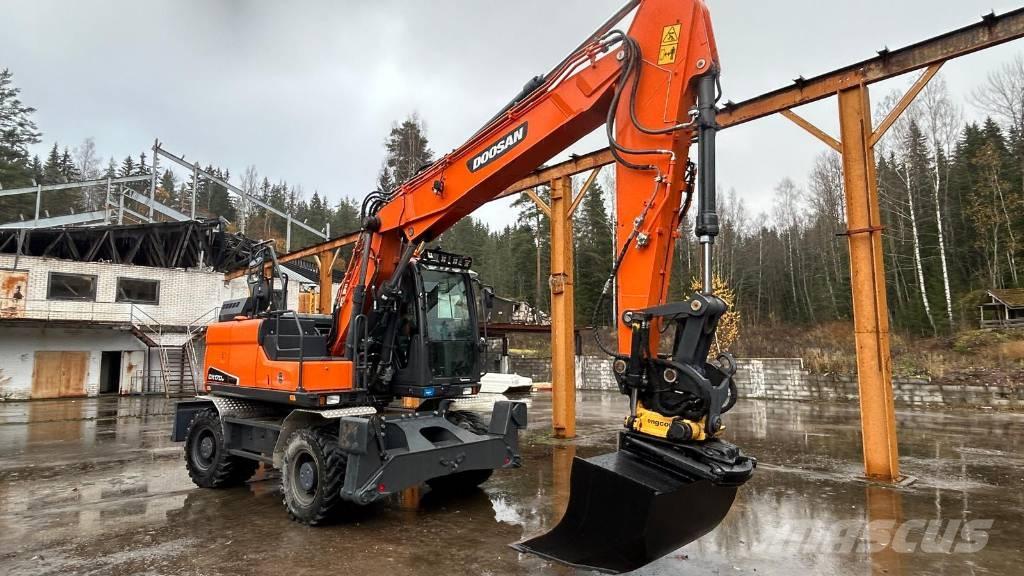 Doosan DX 170 W Pelle sur pneus