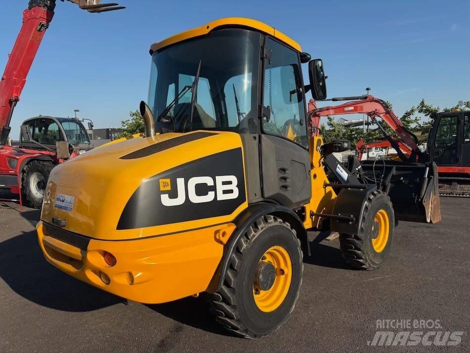 JCB 406 Chargeuse sur pneus