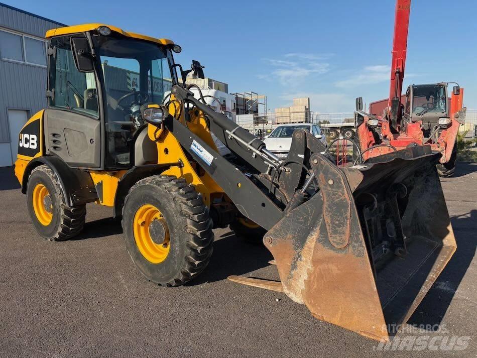 JCB 406 Chargeuse sur pneus