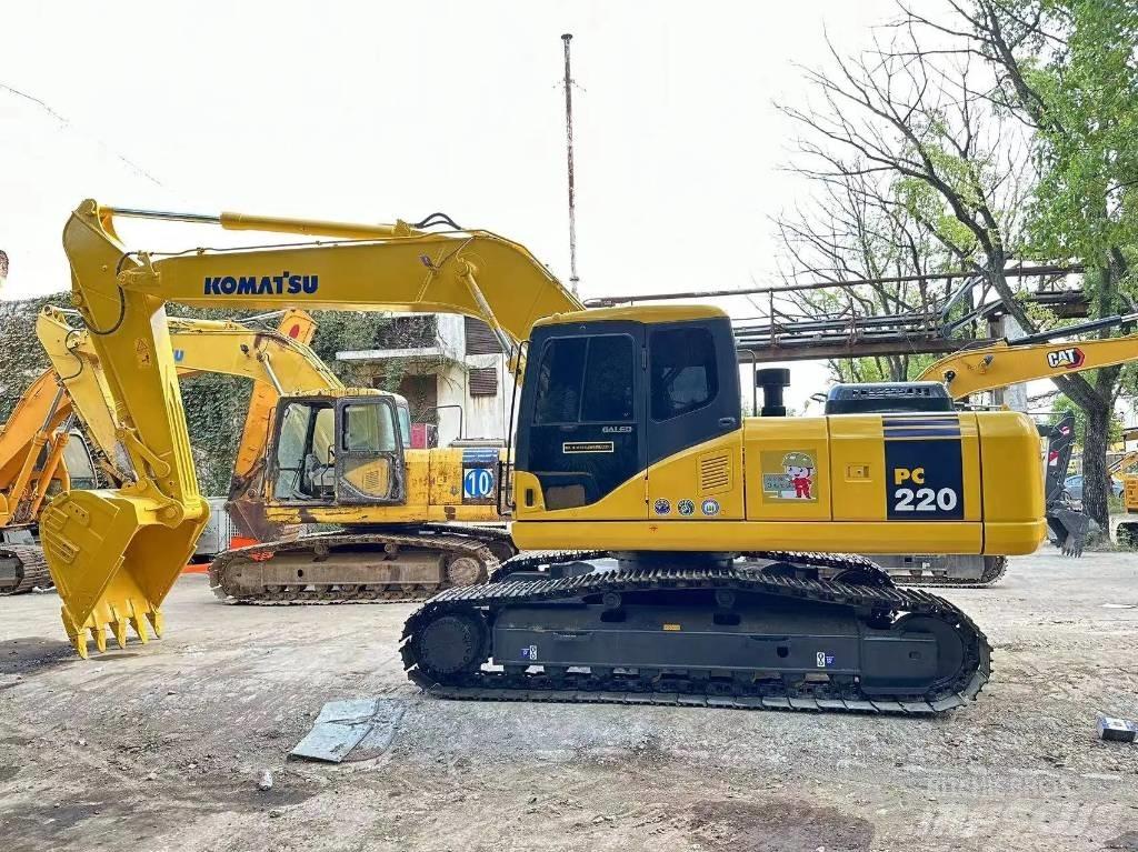 Komatsu PC 220-7 Pelle sur chenilles