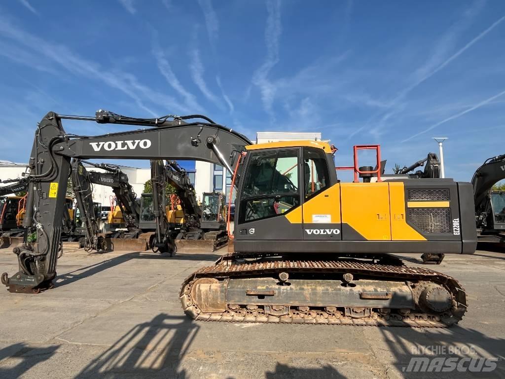Volvo EC220EL Pelle sur chenilles