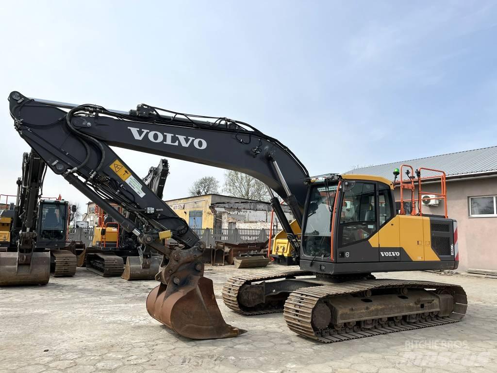 Volvo EC 220 E Pelle sur chenilles