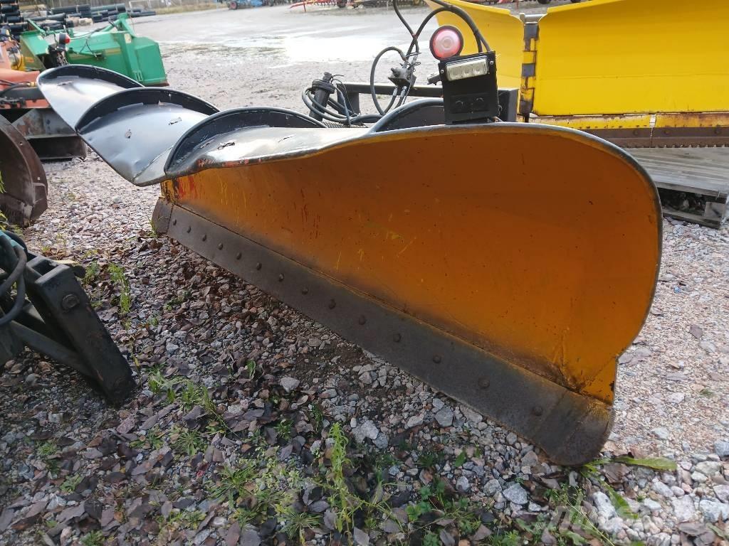 Vikmet EKL/K-275 Chasse neige