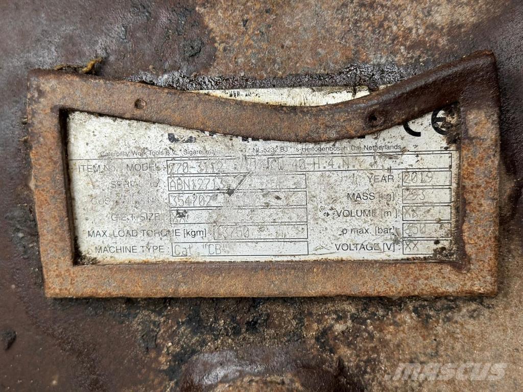 CAT 326F L Pelle sur chenilles