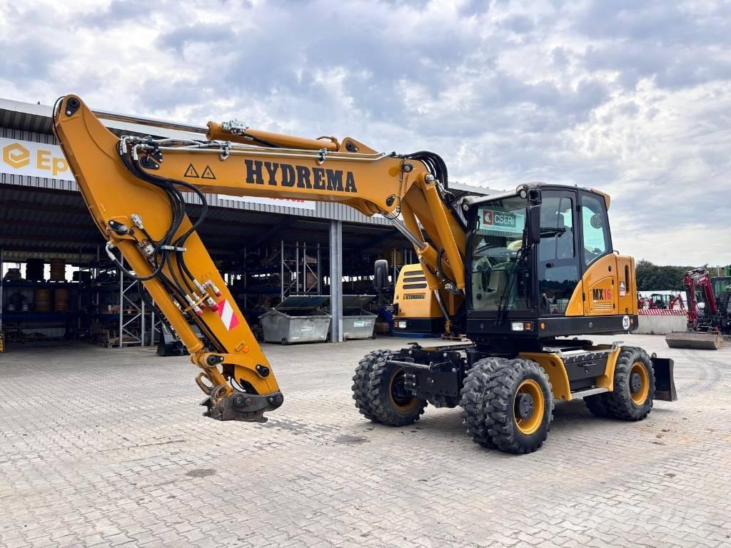 Hydrema MX 16 Pelle sur pneus