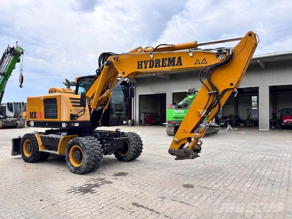 Hydrema MX 16 Pelle sur pneus