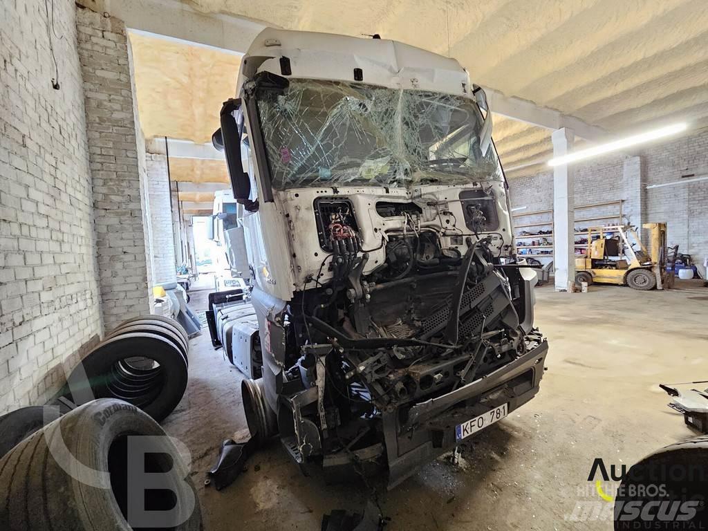 Mercedes-Benz 1845 Tracteur routier
