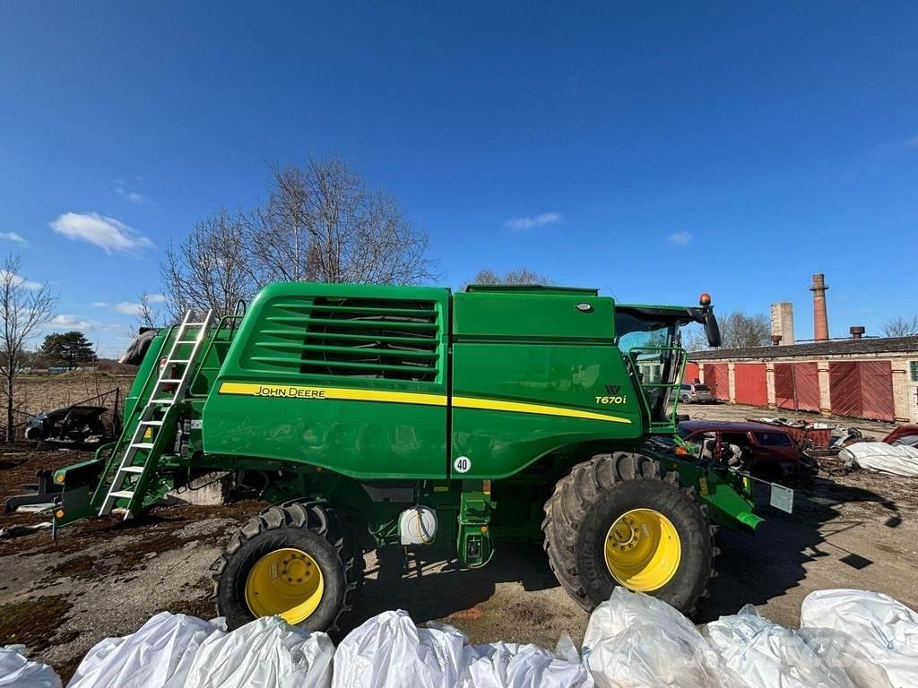 John Deere T670 Moissonneuse batteuse