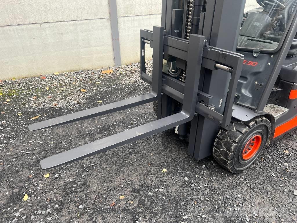 Linde E30L-01 Chariots élévateurs électriques