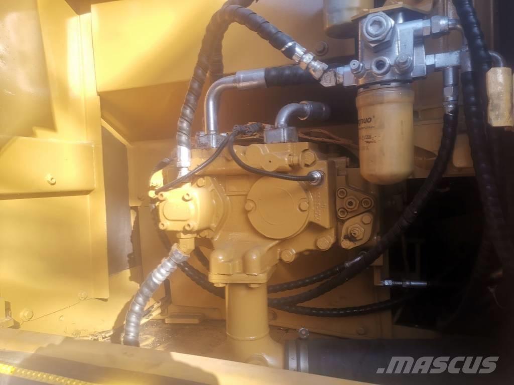 CAT 320 D Pelle sur chenilles