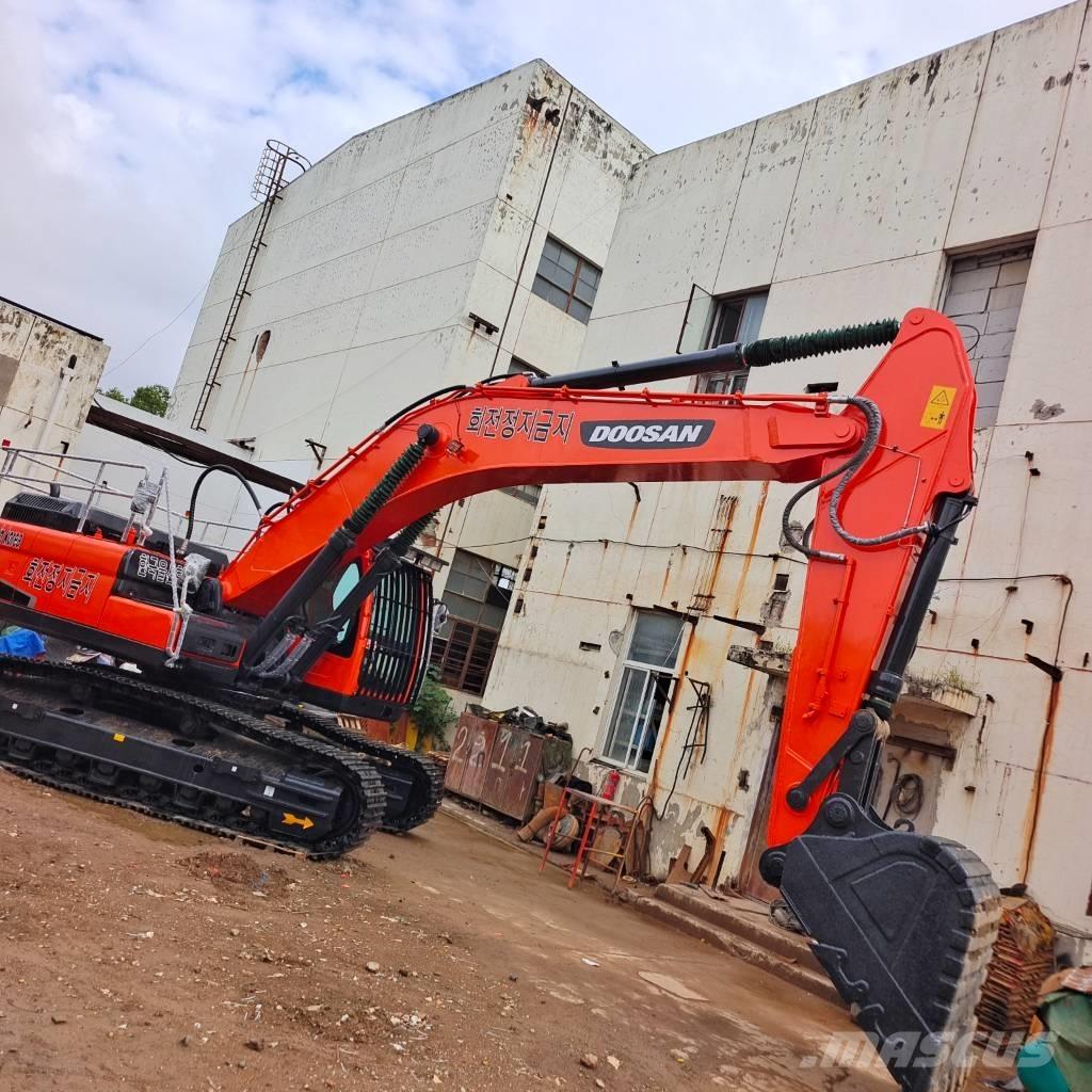 Doosan DX340LC Pelle sur chenilles