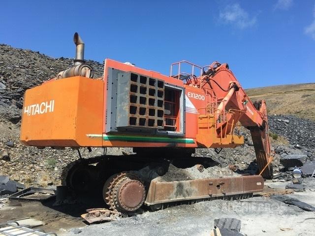 Hitachi EX 1200-5 C Pelle sur chenilles