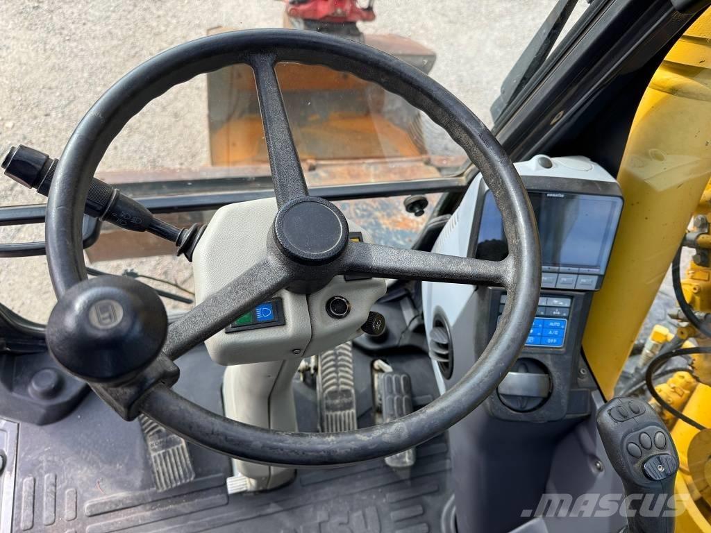 Komatsu PW 148-8 Pelle sur pneus