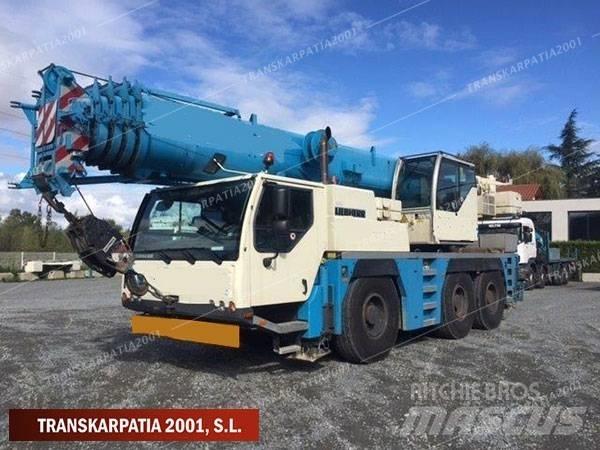 Liebherr LTM 1055-1 Grues tout terrain