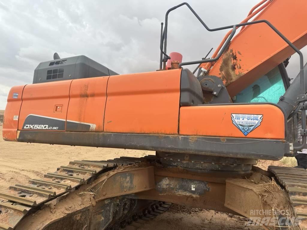 Doosan 520LC-9C Pelle sur chenilles