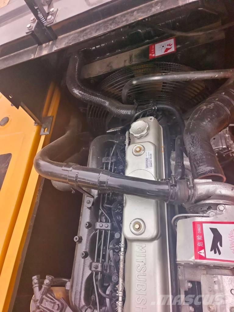 Sany SY 215 H Pelle sur chenilles