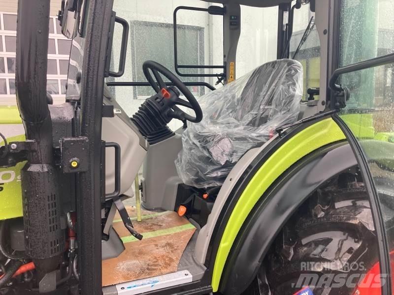 CLAAS NEXOS 240 S Tracteur
