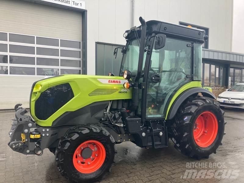 CLAAS NEXOS 240 S Tracteur