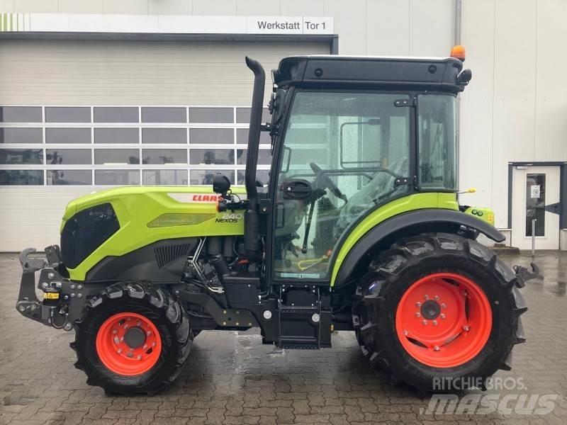 CLAAS NEXOS 240 S Tracteur