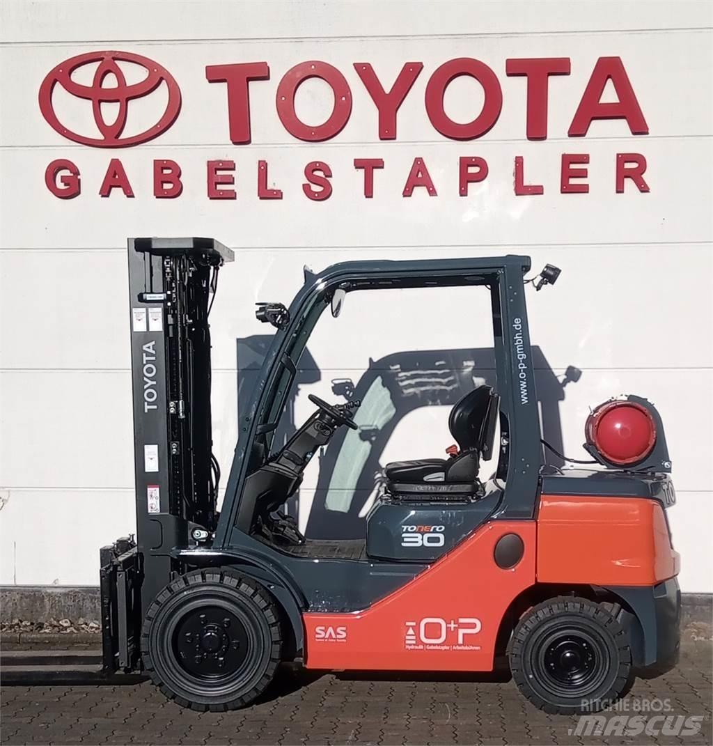 Toyota 02-8FGF30 Chariots GPL