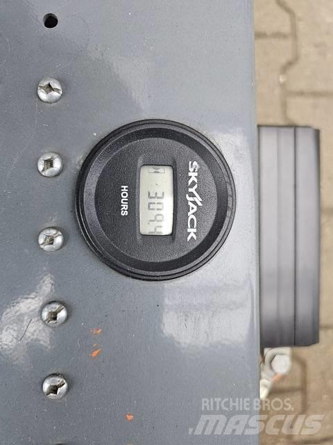 SkyJack SJIII 4632, Nacelle ciseaux