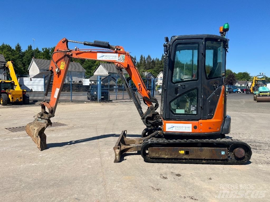 Hitachi ZX33U-6 Mini pelle < 7t