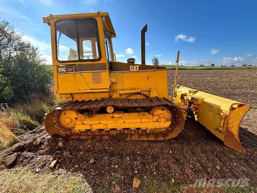 CAT D 5 C Bouteurs sur chenilles
