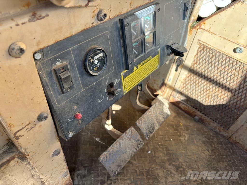 CAT D 5 C Bouteurs sur chenilles