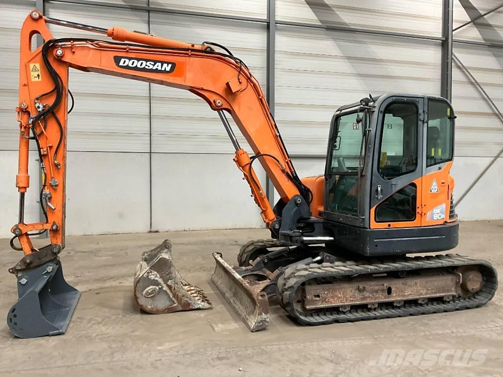 Doosan DX 80 R Mini pelle 7t-12t