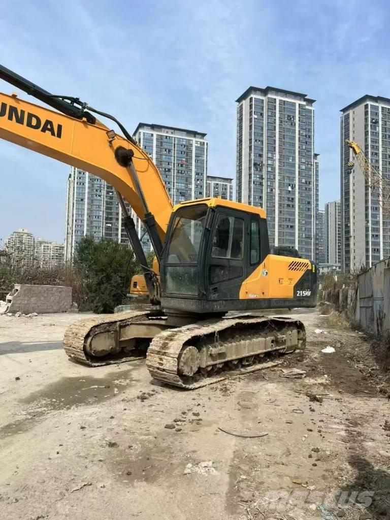Hyundai 215VS Pelle sur chenilles