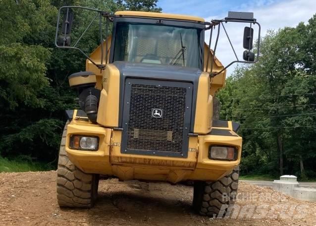 John Deere 300 D Tombereau articulé