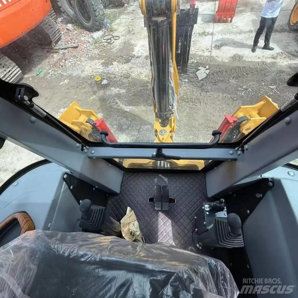 CAT 420 D Tractopelle