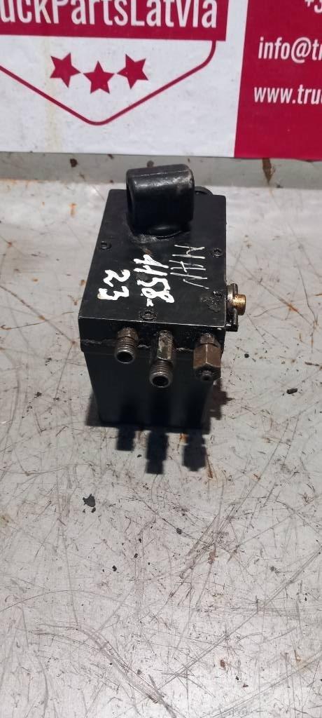 MAN TGL.    85417236133 Hydraulique