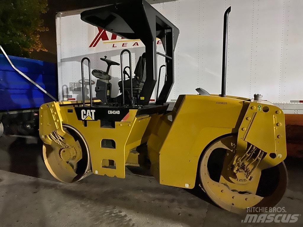 CAT CB 434 D Rouleaux tandem