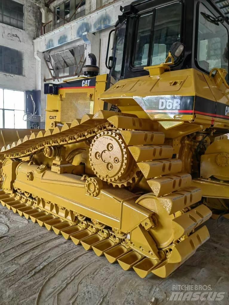 CAT D 6 R Niveleuse
