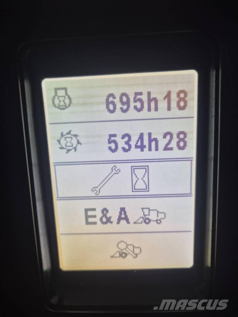 New Holland TC 5.90 Moissonneuse batteuse