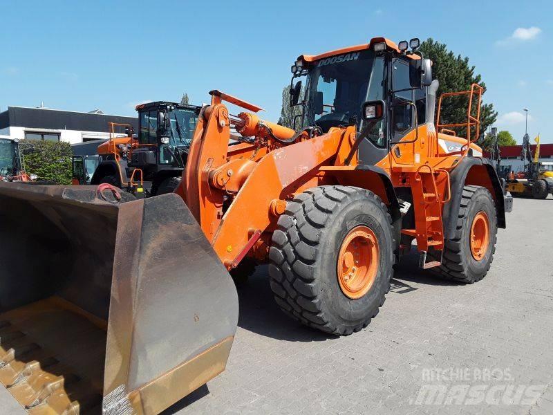 Develon DL350-5 Chargeuse sur pneus
