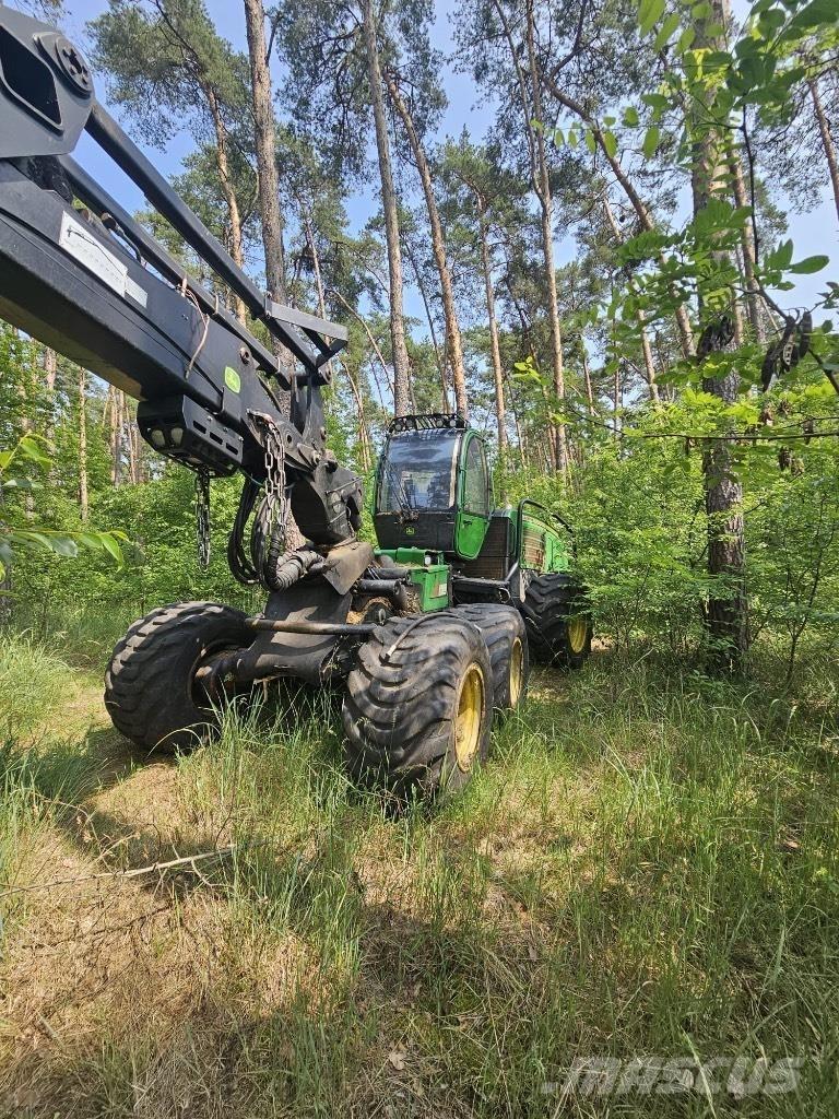 John Deere 1270 E Abatteuse