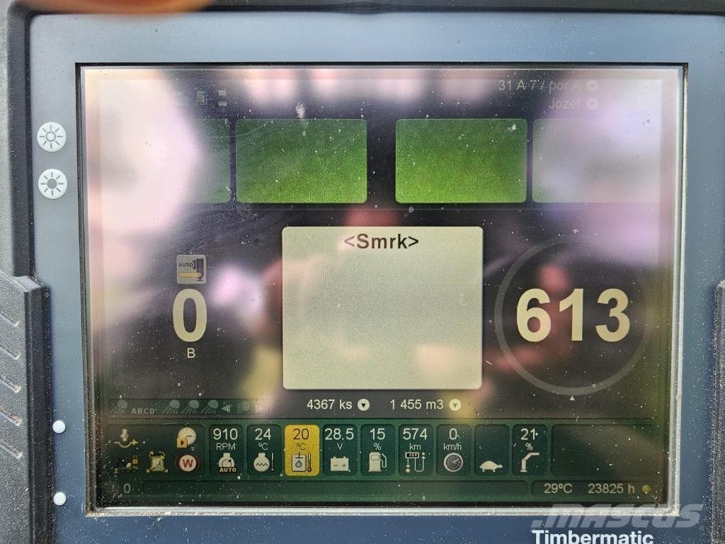 John Deere 1270 E Abatteuse