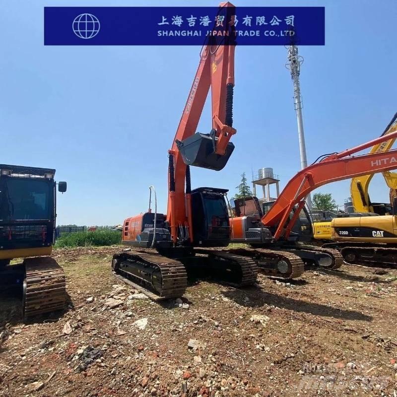 Hitachi ZX 210 Pelle sur chenilles