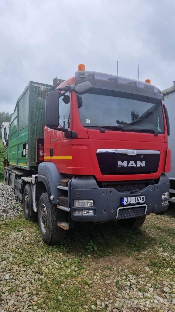 MAN TGS + Neuson 1266 Broyeur de végétaux