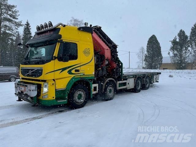 Volvo FM 13 8*4 Camion plateau ridelle avec grue