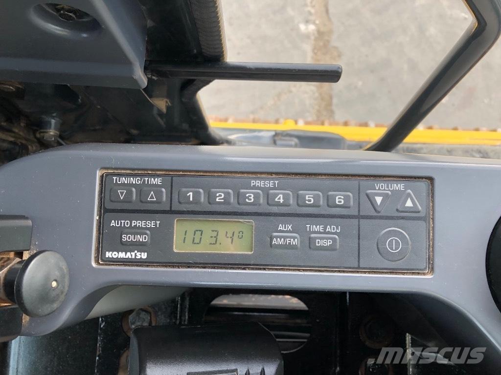 Komatsu PC210LC-11 Pelle sur chenilles