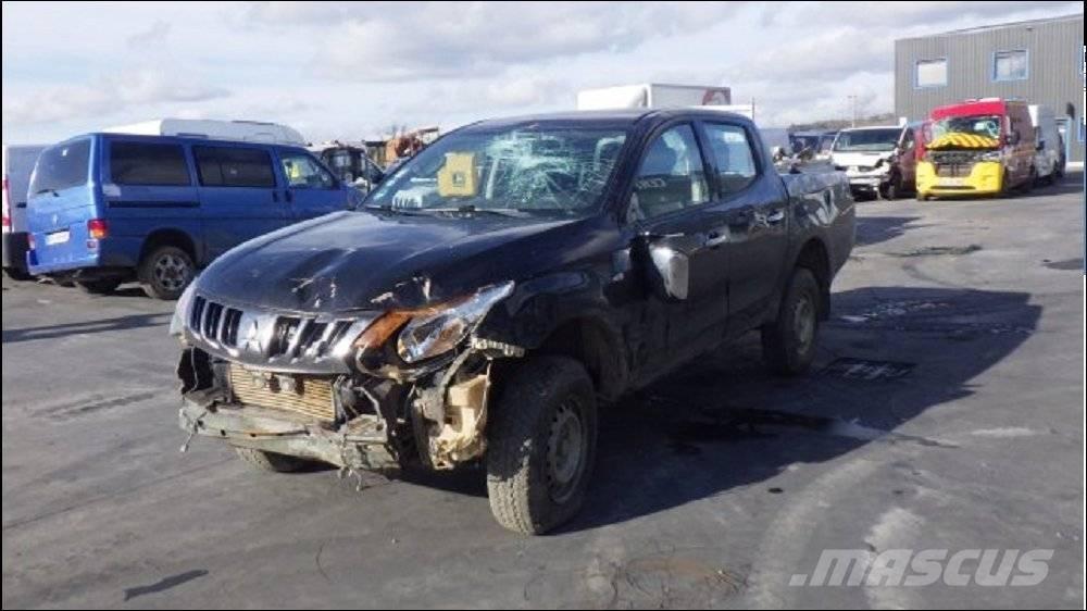 Mitsubishi L 200 4 Utilitaire benne