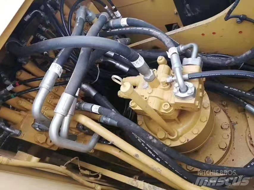 CAT 320 D Pelle sur chenilles