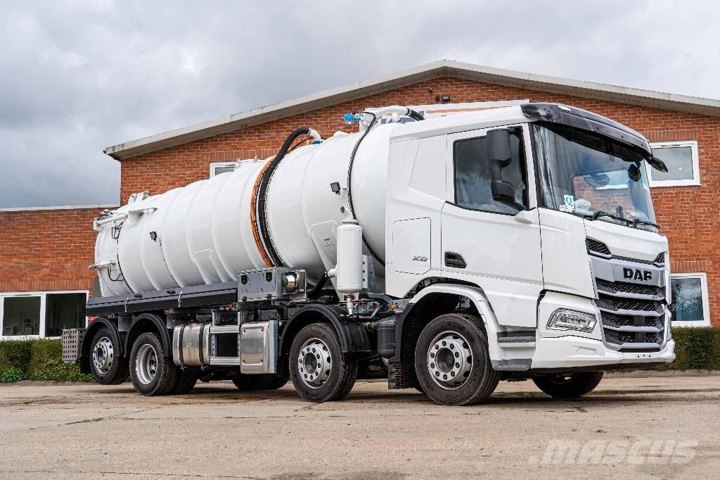 DAF XD 450 FAX 8x2 Motrici cisterna