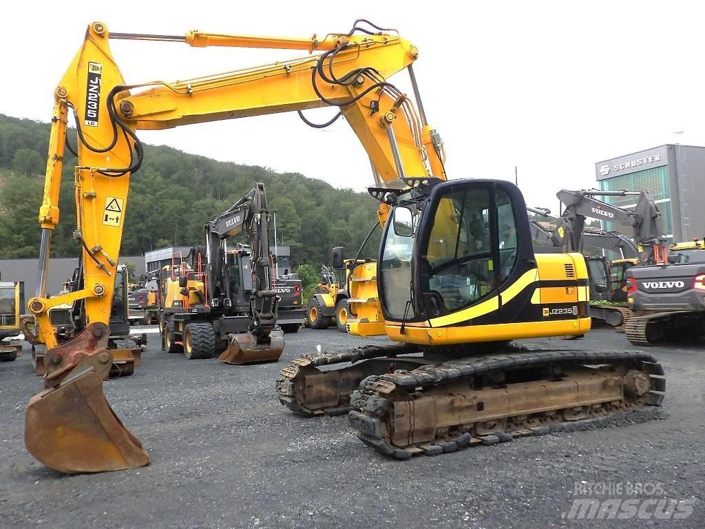 JCB JZ 235 LC Pelle sur chenilles
