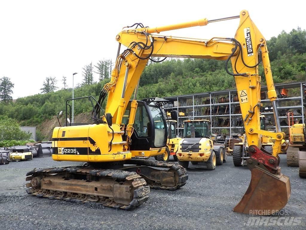 JCB JZ 235 LC Pelle sur chenilles